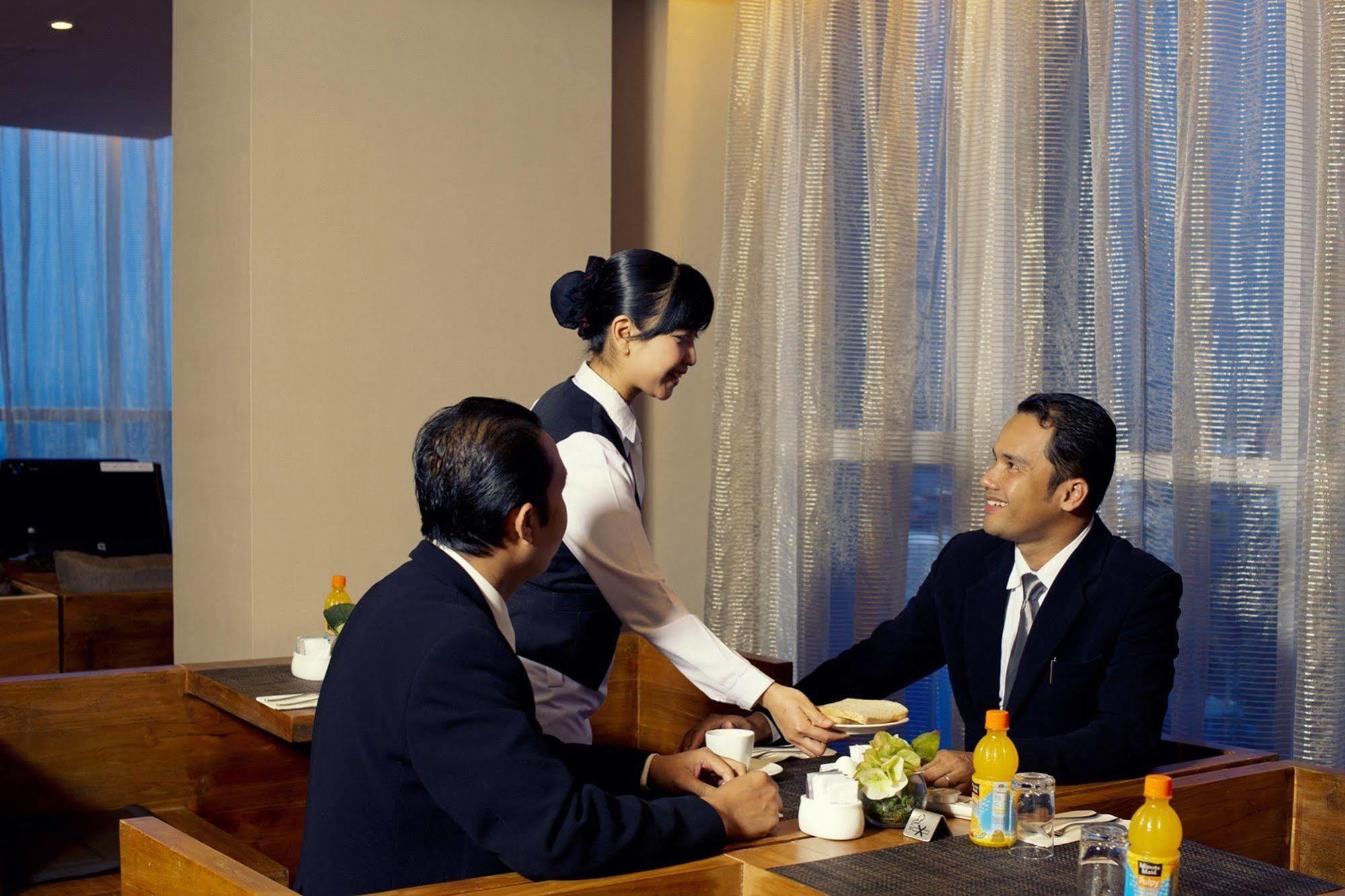 The Premiere Hotel Pekanbaru Εξωτερικό φωτογραφία